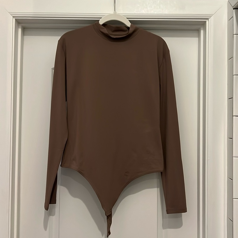 Babaton contour mock neck body suit, size XL, NWT